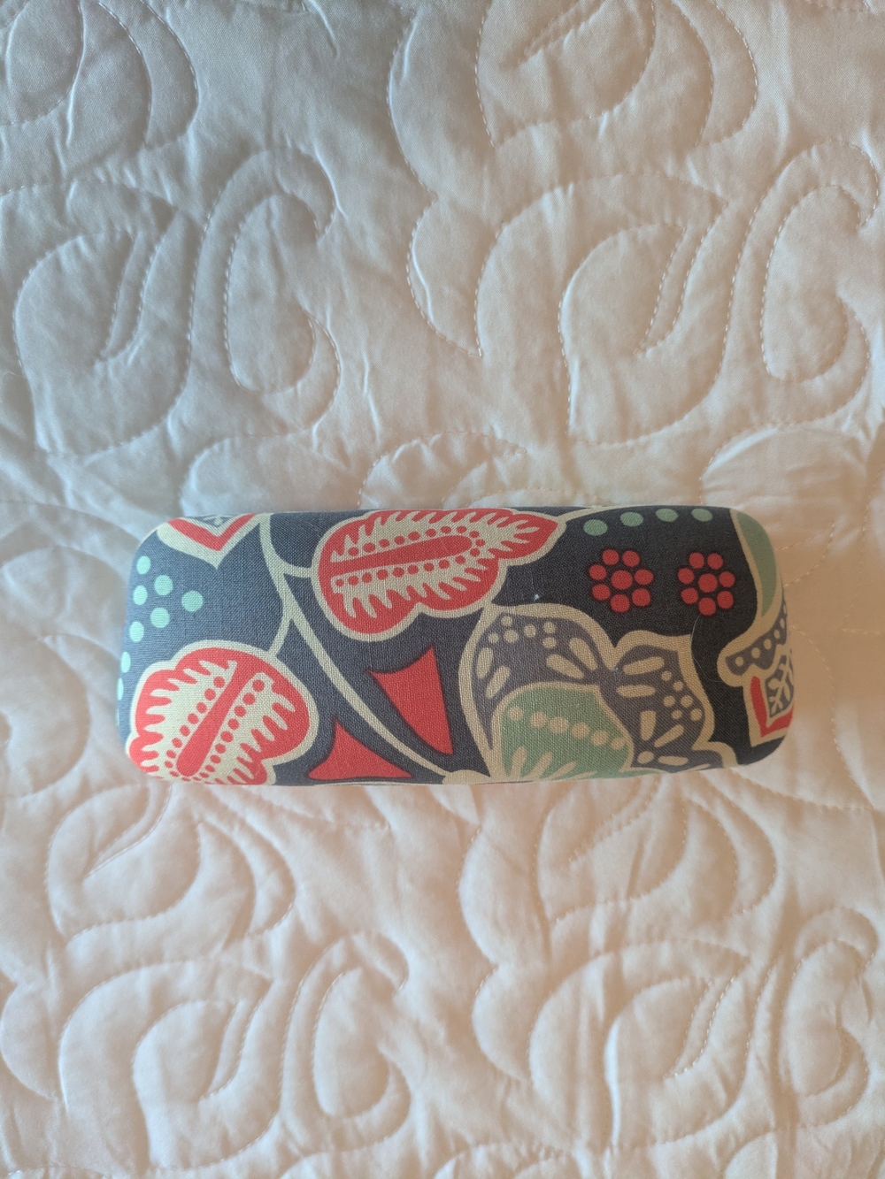 Vera Bradley Nomadic Floral Print Women’s Eyeglass Case - Navy, Coral & Mint